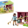 AGRICULTRICE ET POULAILLER -71308