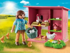 AGRICULTRICE ET POULAILLER -71308