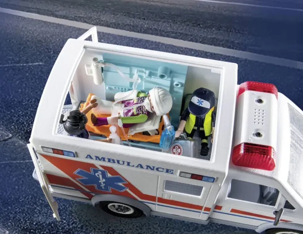 AMBULANCE AVEC ENFANT BLESSE - 71232