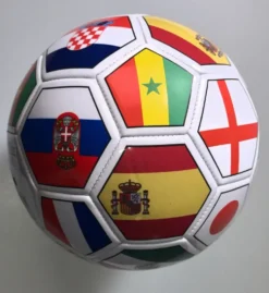 BALLON DE FOOTBALL DRAPEAUX