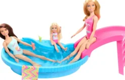 BARBIE - COFFRET POUPEE BLONDE AVEC PISCINE