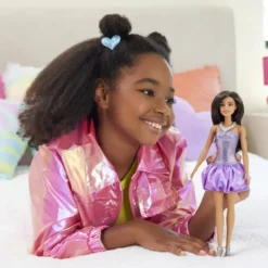 BARBIE FASHIONISTA - POUPEE BARBIE ROBE MAUVE