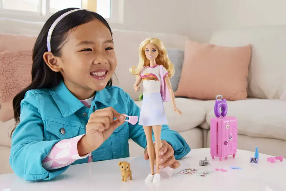 BARBIE - POUPEE COFFRET MALIBU EN VOYAGE