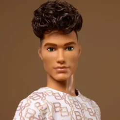 BARBIE - POUPEE KEN BASICS SHORT