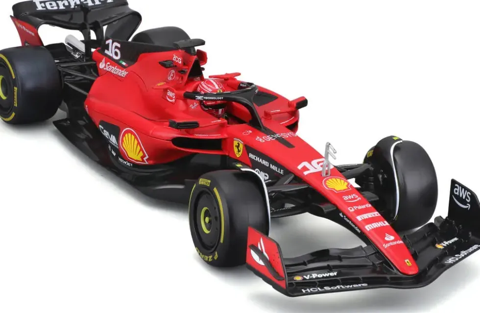 1/18 BBURAGO - FERRARI 2023 FORMULE 1 AVEC CASQUE LECLERC