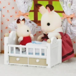 BEBE LAPIN ET LIT - SYLVANIAN TOUT POUR BEBES