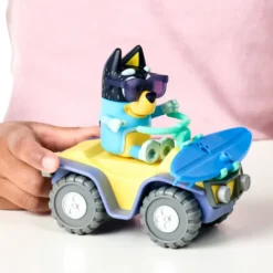 BLUEY - LE QUAD DE PLAGE DE BLUEY