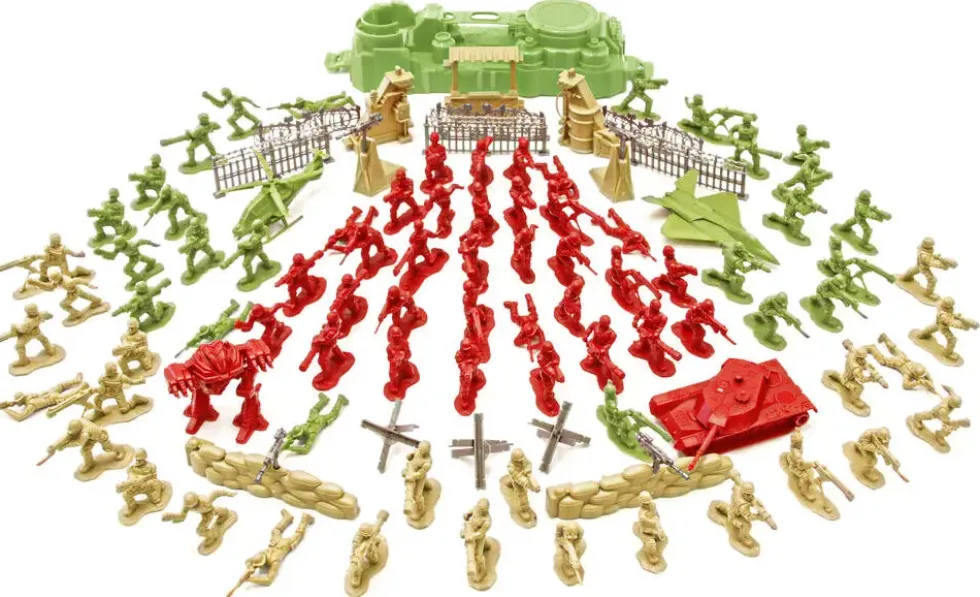 BOITE DE JEU SOLDATS - 104 PIECES