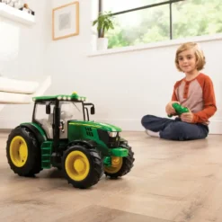 BRITAINS - JOHN DEERE- 1:16 TRACTEUR RADIOCOMMANDE 6210R