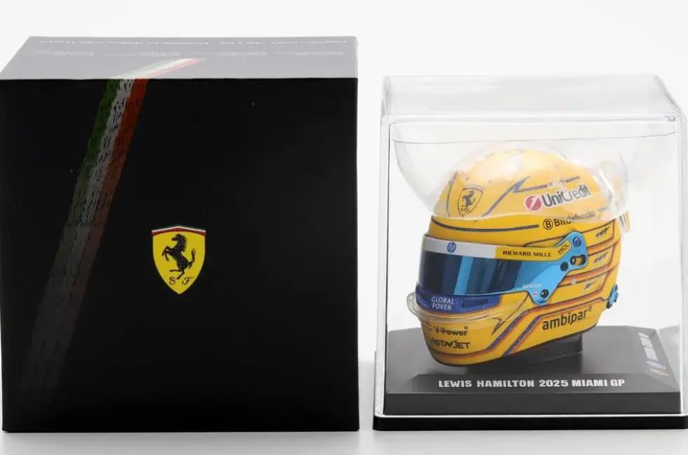 1/5 CASQUE F1 LEWIS HAMILTON - SCUDERIA FERRARI HP - GP MIAMI2025