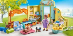 CENTRE DE SOIN : 8 CHIENS ET SOIGNEUR - 71743