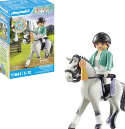 CHAMPIONNE D'EQUITATION - 71641