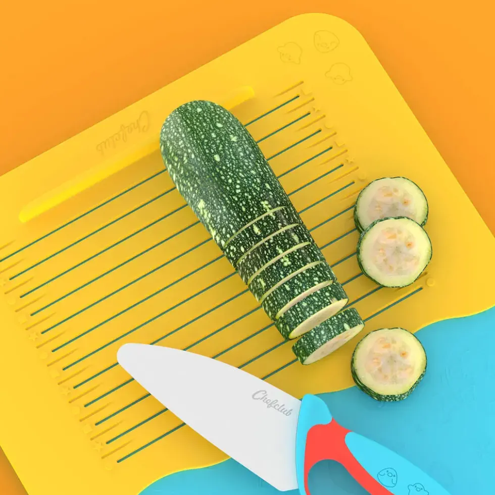 CHEFCLUB KIDS - PLANCHE A DECOUPER