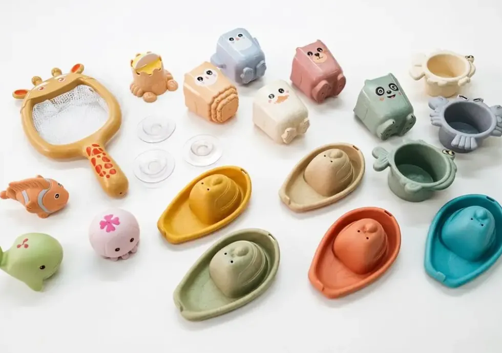 COFFRET JEUX DE BAIN - 18 PIECES