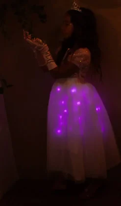 DEGUISEMENT ROBE PRINCESSE LUMINEUSE SEQUINS TAILLE 7-8 ANS