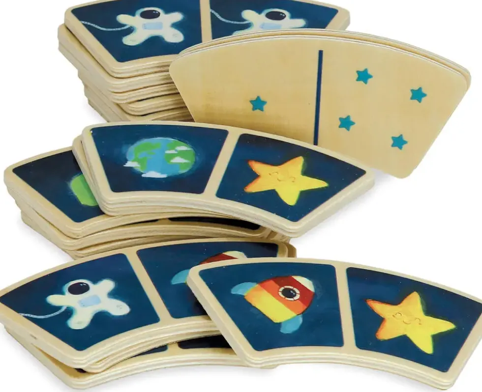 DOMINOS DANS LES ÉTOILES EN BOIS