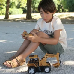 ENGINS DE CHANTIER - CAMION PELLETEUSE A CHENILLE - JAUNE - METAL - 1:24 - VEHICULE TELECOMMANDEE