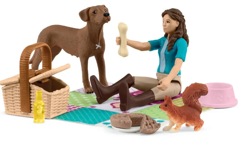 FIGURINE -LISA PREPARE SON PIQUE-NIQUE