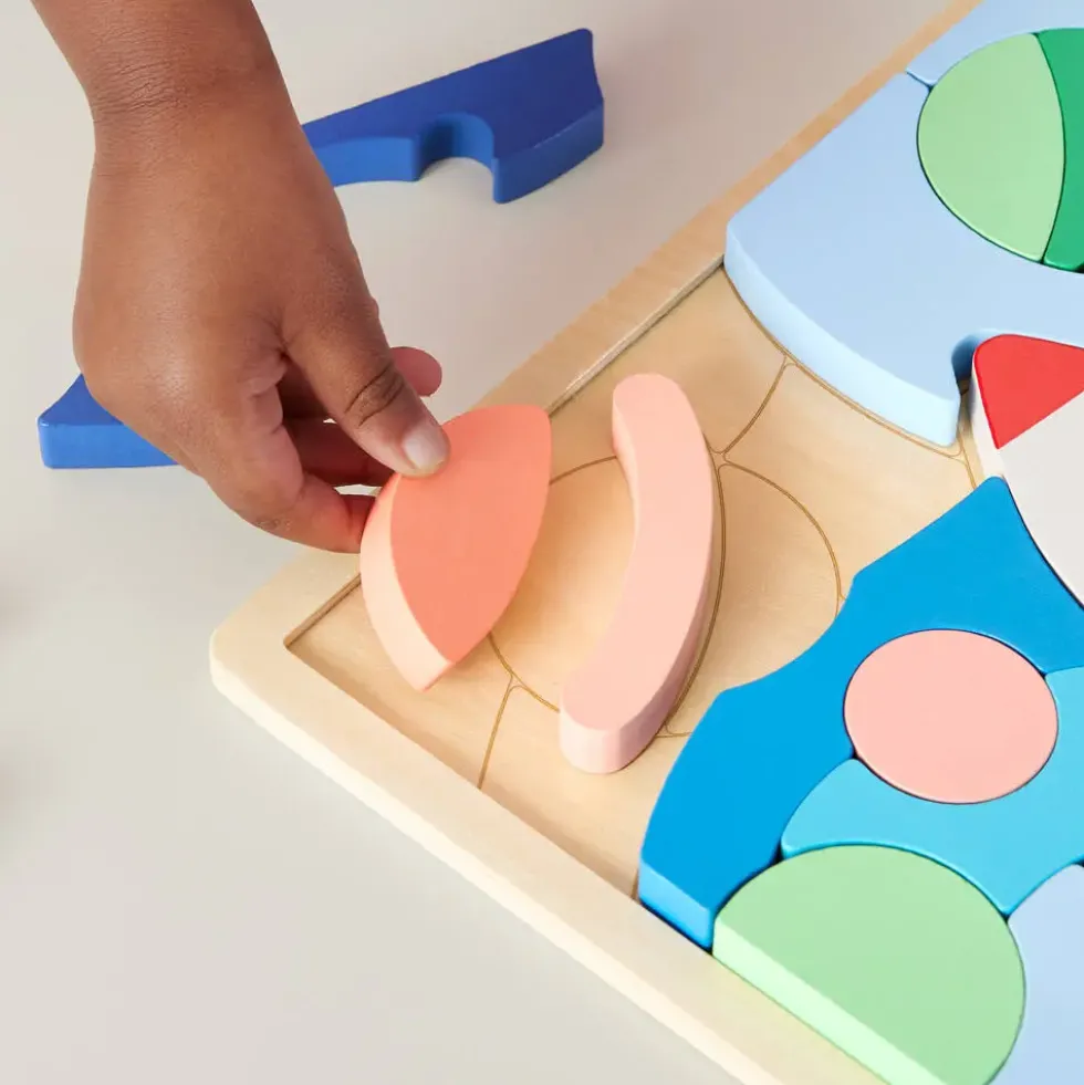 FISHER PRICE WOODEN PUZZLESPACE BLOCKS