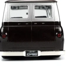1/24 FORD ECONOLINE BUS W -METMS RED FIGURE BROWN HOLLYWOOD RIDES 1965