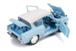 1/24 HARRY POTTER FORD ANGLIA W- FIGURE BLUE HOLLYWOOD RIDES 1959