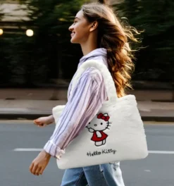 HELLO KITTY - GRAND SAC EN PELUCHE