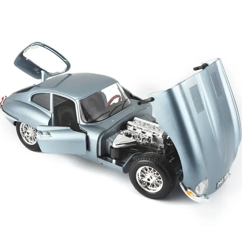 1/18 JAGUAR TYPE E COUPE 1961