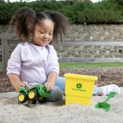 JOHN DEERE -ENSEMBLE BAC A SABLE AVEC SEAU ET CAMION-BENNE