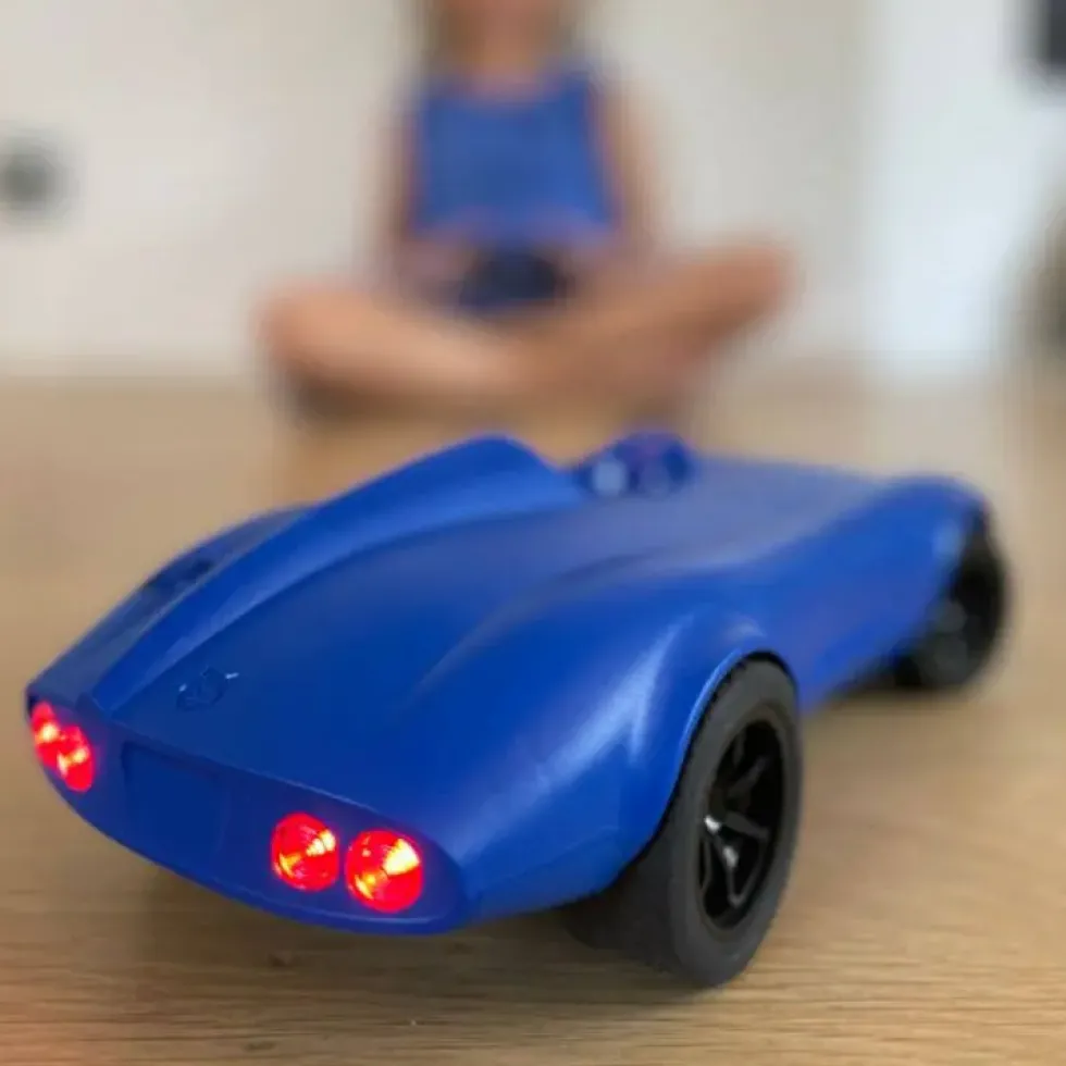KIDYCAR - VOITURE TELECOMMANDEE BLEUE PERSONNALISABLE AVEC PHARES