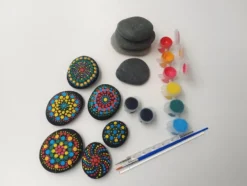 KIT DE PEINTURE SUR GALETS