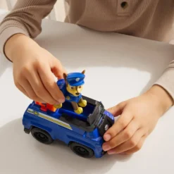 LA PAT' PATROUILLE - VEHICULE + FIGURINE CHASE