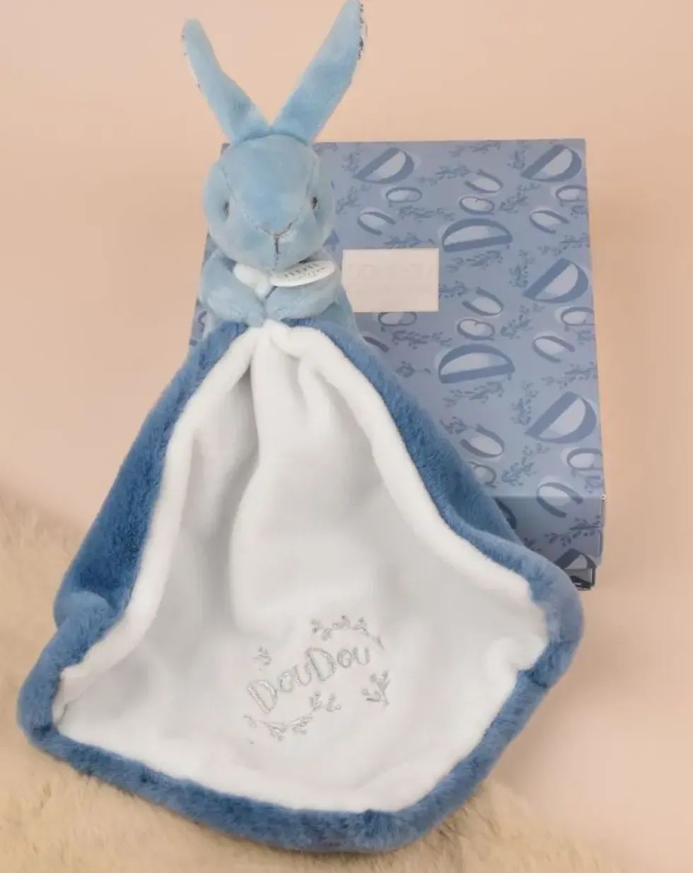 LAPIN DOUDOU - LAPIN AVEC DOUDOU BLEU
