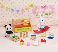 LE COFFRE A JOUETS DES BEBES -SYLVANIAN TOUS POUR LES BEBES
