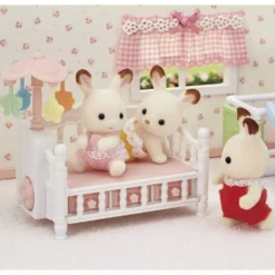 LE LIT DE BEBE ET MOBILE - SYLVANIAN TOUT POUR BEBES