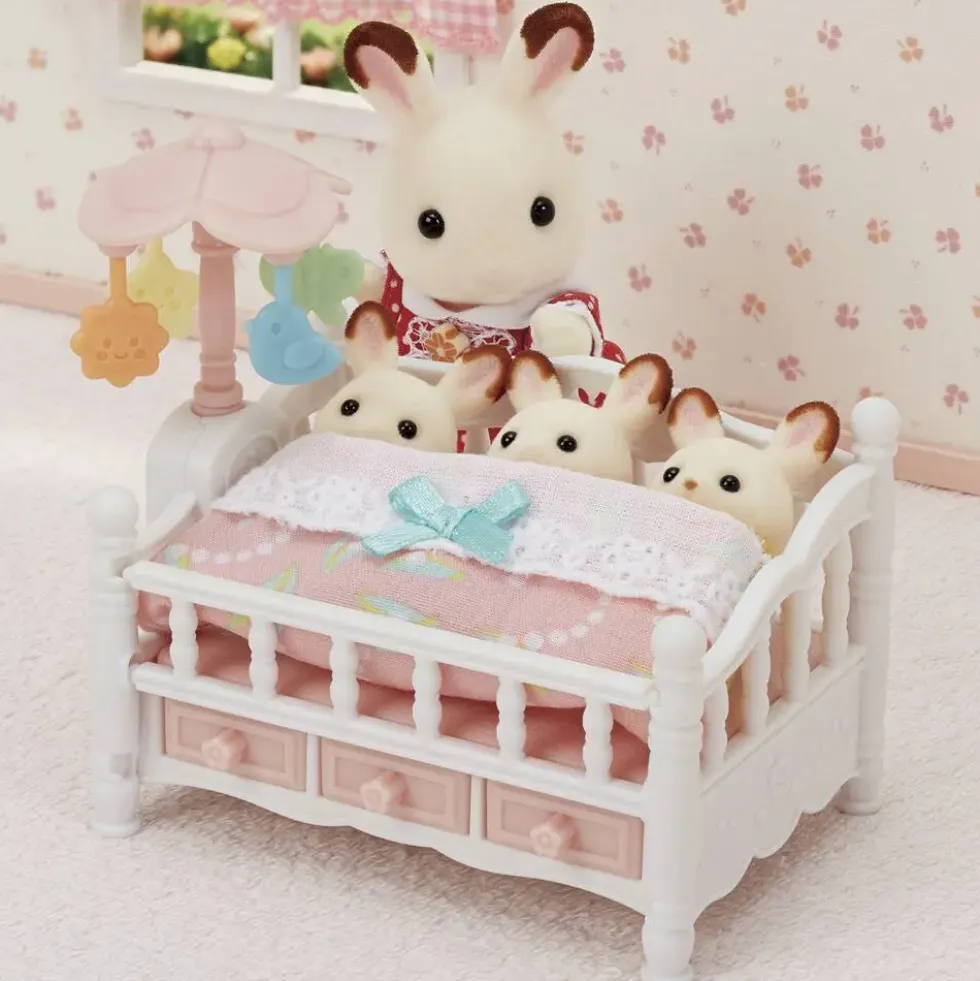 LE LIT DE BEBE ET MOBILE - SYLVANIAN TOUT POUR BEBES