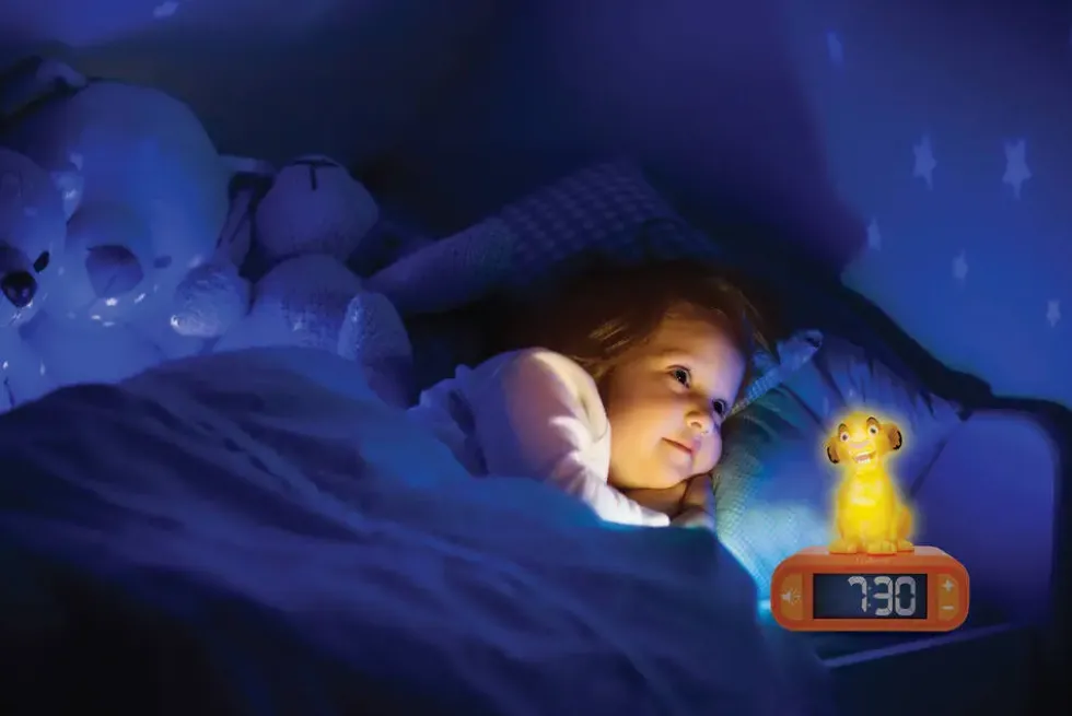 LE ROI LION - REVEIL - VEILLEUSE SIMBA AVEC EFFETS SONORES ET MUSIQUES