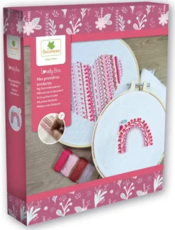 LOVELY BOX -MES PREMIERES BRODERIES