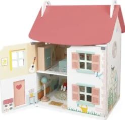 MAISON DE POUPEES