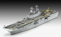 MAQUETTE - BATEAU TRANSPORTEUR D'ASSAUT USS WASP CLASS