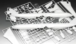 MAQUETTE112 PIECES - A340-300 LUFTHANSA NEW LIVERY