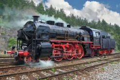 MAQUETTE154 PIECES LOCOMOTIVE DE TRAIN RAPIDE S3/6 BR18 -5 AVEC TENDER 2'2'T