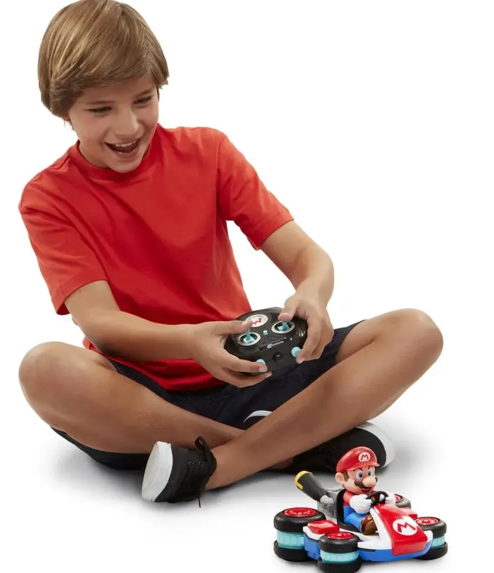 MARIO KART - MARIO AUTO DE COURSE RADIOCOMMANDEE ANTIGRAVITE