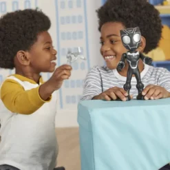 MARVEL - AVENGERS - FIGURINE - SPIDEY - BLACK PANTHER 23 CM