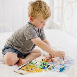MELISSA & DOUG - PLANCHE D’ACTIVITES AVEC LOQUETS