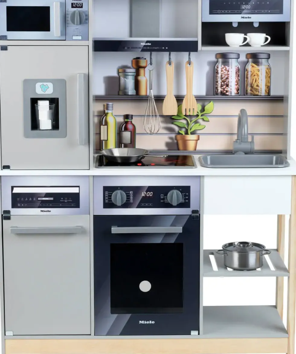 MIELE - CUISINE FAMILY SUPER-MODELE EN BOIS