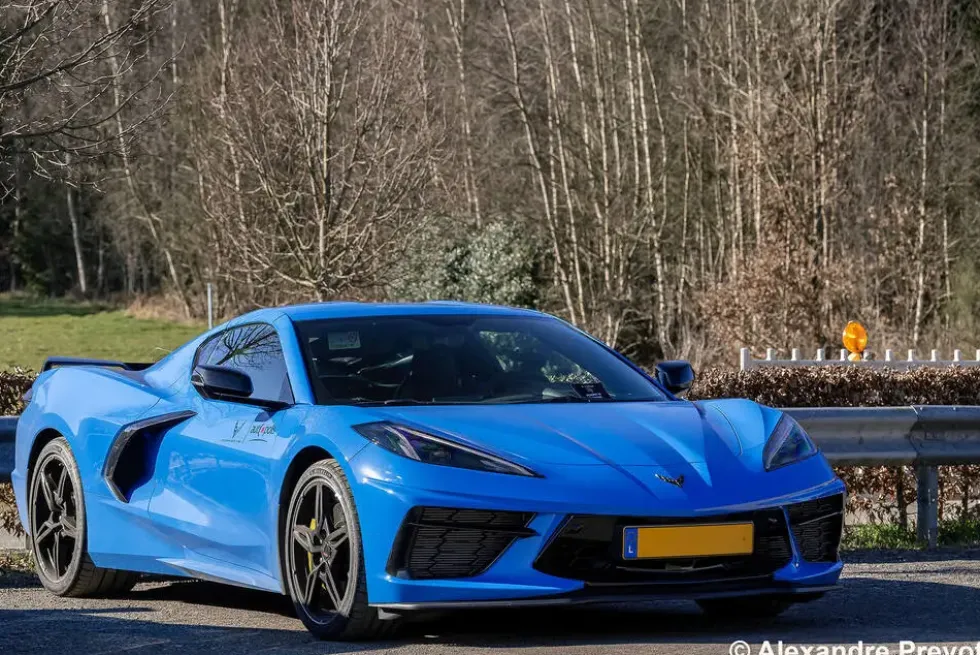 MODEL SET CORVETTE C8 COUPE
