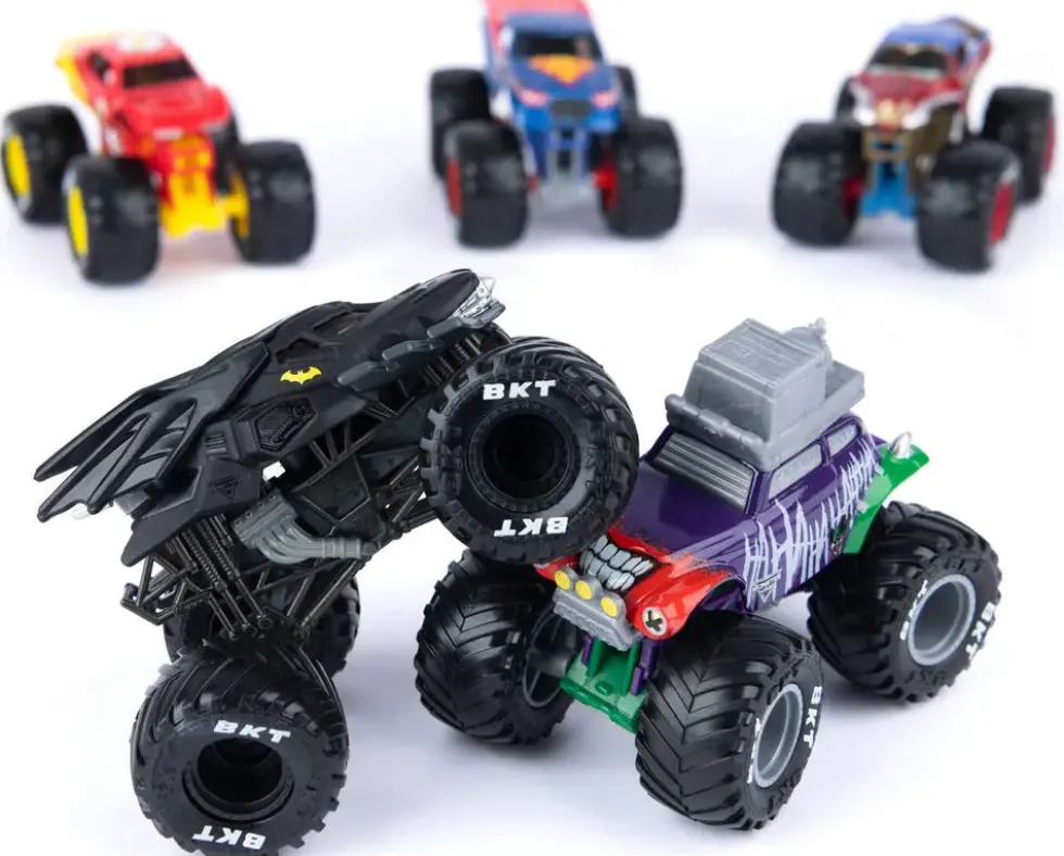 MONSTER JAM - DC™ JUSTICE LEAGUE™VS. THE JOKER™ PACK 5 VEHICULES DIE CAST 1.64