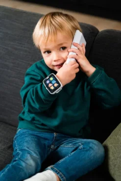 MON TELEPHONE ET SA MONTRE FITNESS