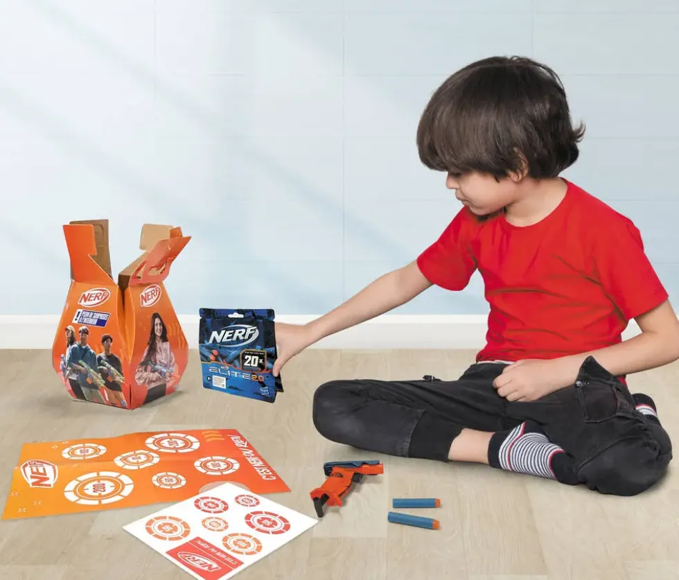 NERF -BOITE SURPRISE AVEC UN BLASTER DES FLECHETTES STICKERS ET POSTER