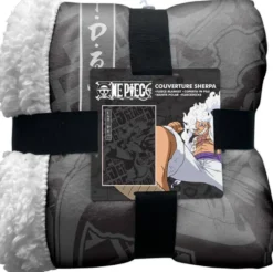 ONE PIECE PLAID SHERPA LUFFY GEAR 5 RUNNING